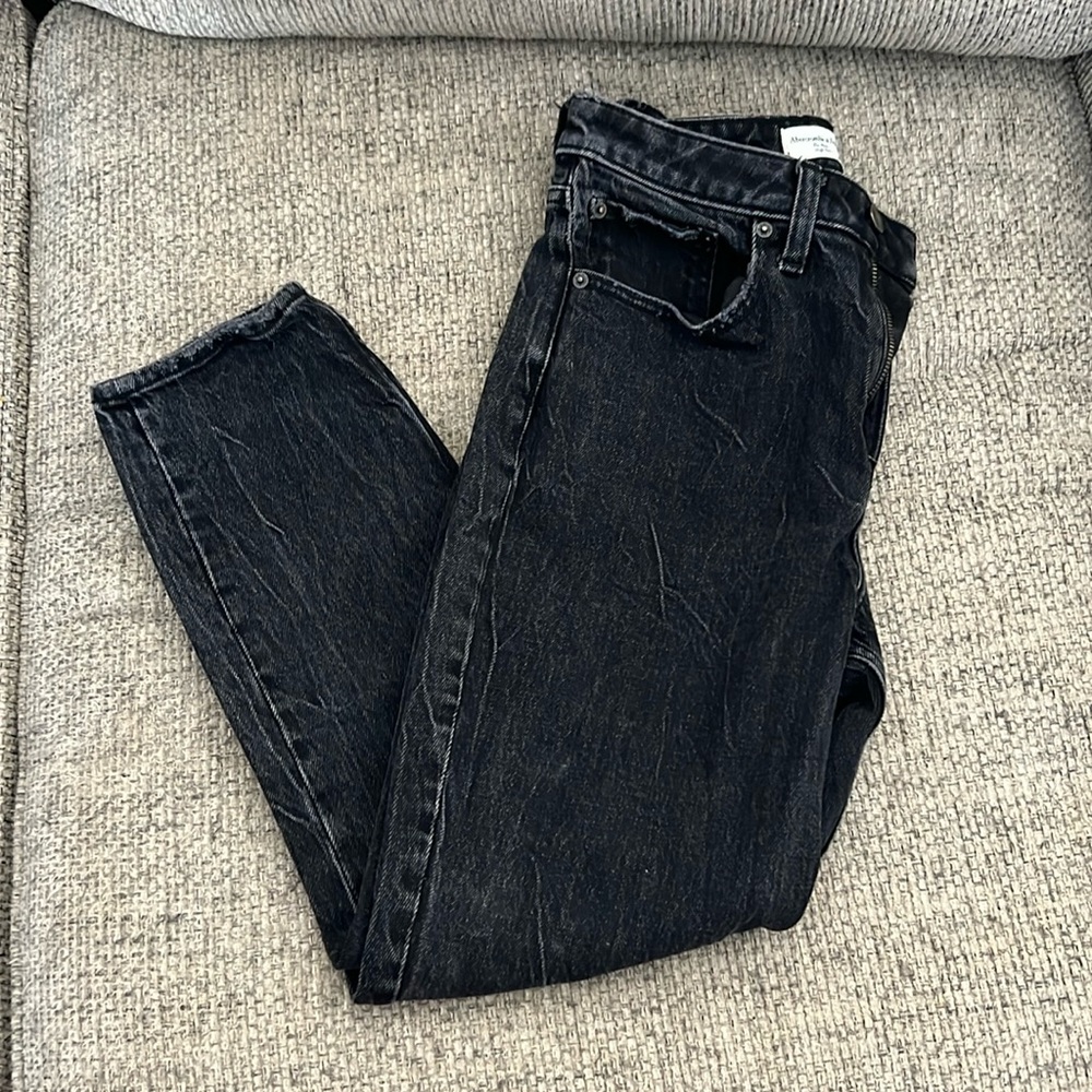Black -Abercrombie and Fitch The Mom high-rise curve love jeans size 26/2 Short